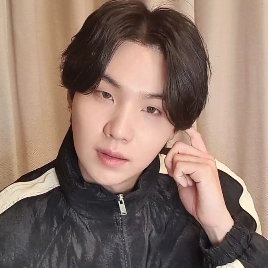 ㅤㅤㅤㅤㅤㅤㅤㅤㅤㅤㅤㅤㅤㅤㅤㅤㅤㅤㅤㅤㅤㅤㅤㅤㅤㅤㅤㅤㅤㅤㅤㅤㅤㅤㅤㅤㅤㅤㅤㅤ
ㅤㅤ  ㅤΑχιλλεύς#?!&amp; @acheIousv
 ㅤㅤㅤ      9:32 pm   一   5/14/22
ㅤ     "Good evening, tl. Na-miss niyo 
ㅤㅤㅤ ㅤㅤㅤ  ㅤba ako?"ㅤㅤㅤㅤㅤㅤㅤㅤㅤㅤㅤㅤㅤㅤㅤㅤㅤㅤㅤㅤㅤㅤㅤㅤㅤㅤㅤㅤㅤㅤㅤ