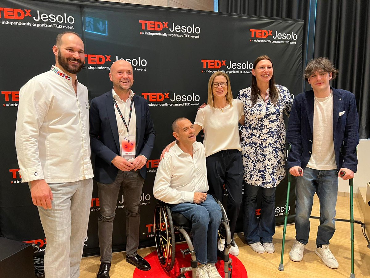 gbscaroni's tweet photo. Iniziato il primo @TEDx #Jesolo. Energia, entusiasmo e tantissime idee. Parleremo di SPAZI da diversi punti di vista. Ma anche di cultura, impresa, innovazione, criteri di sviluppo del territorio e dimensione internazionale della nostra città.
#JesoloCittàdaVivere https://t.co/ea3eSSX2p6