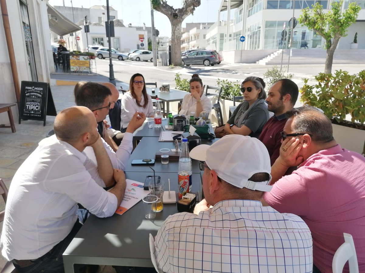 tobecoop's tweet image. Çalışma ziyareti kapsamında son ziyareti Alberobello&apos;ya gerçekleştirerek halk kooperatifi  FaberCity&apos;yi inceledik.

The last visit of our Turkish delegation is in Alberobello knowing FaberCity about the case of community cooperative.
@Halieus_ @ABBaskanligi @DiyalogProjesi