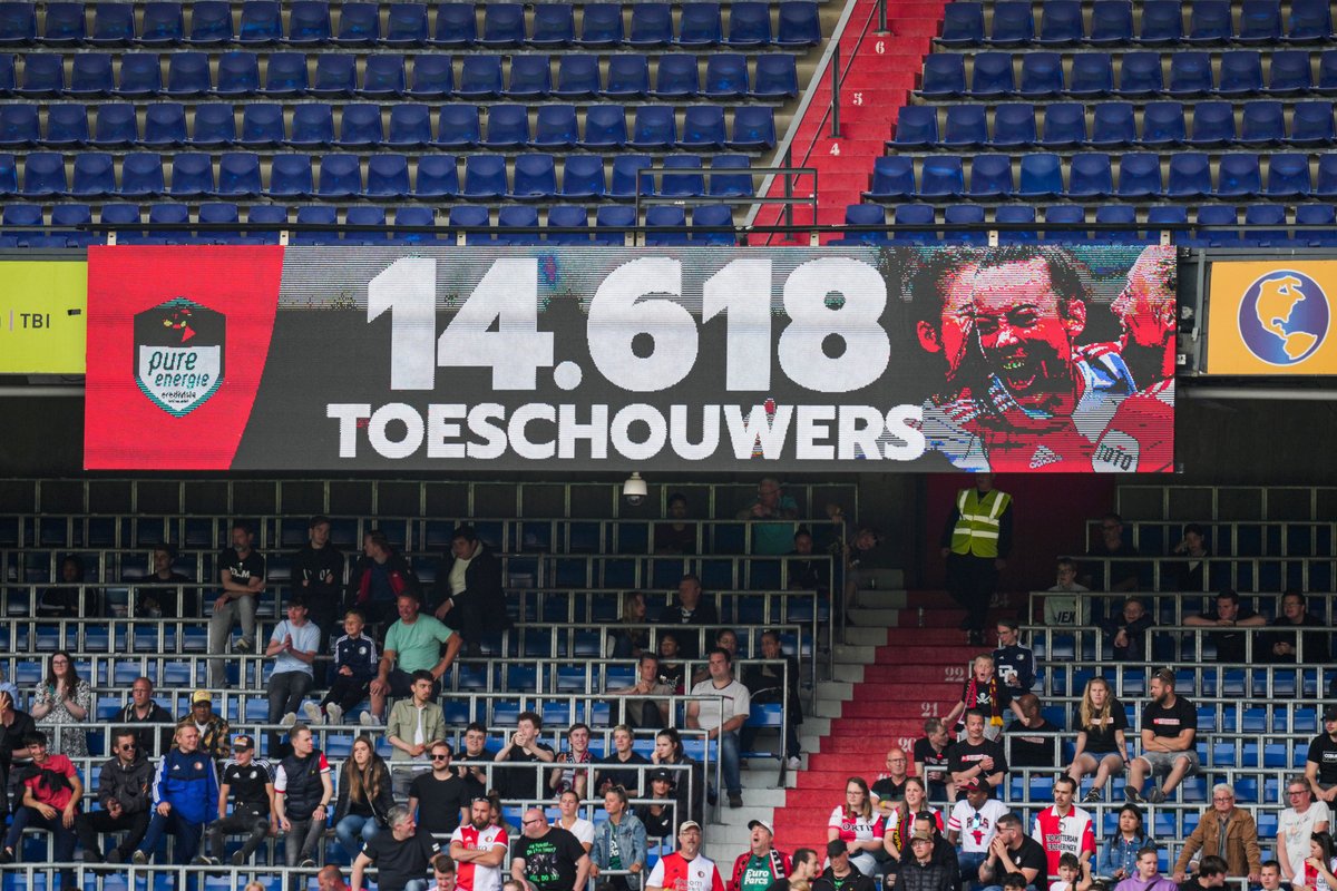 FeyenoordV1's tweet photo. #FeyenoordV1 zet vandaag in De Kuip een nieuw toeschouwersrecord in de @PureEnergieEV! 👏

#feyaja https://t.co/2SiB1anaUT
