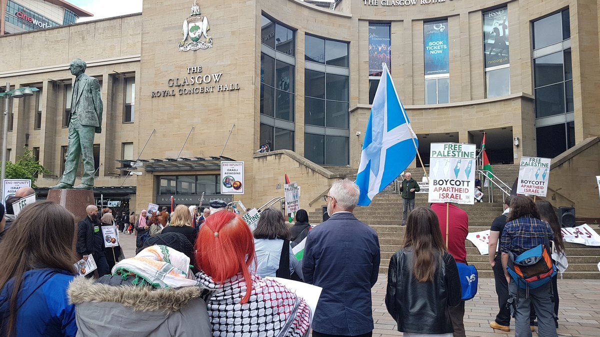 Today some of our activists went to the Buchanan steps, in outrage, we are still here-in solidarity #FreePalestine till Palestine is free❤️🇵🇸