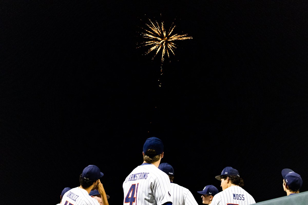 Finished Friday night with a bang. 🎆

#WarEagle