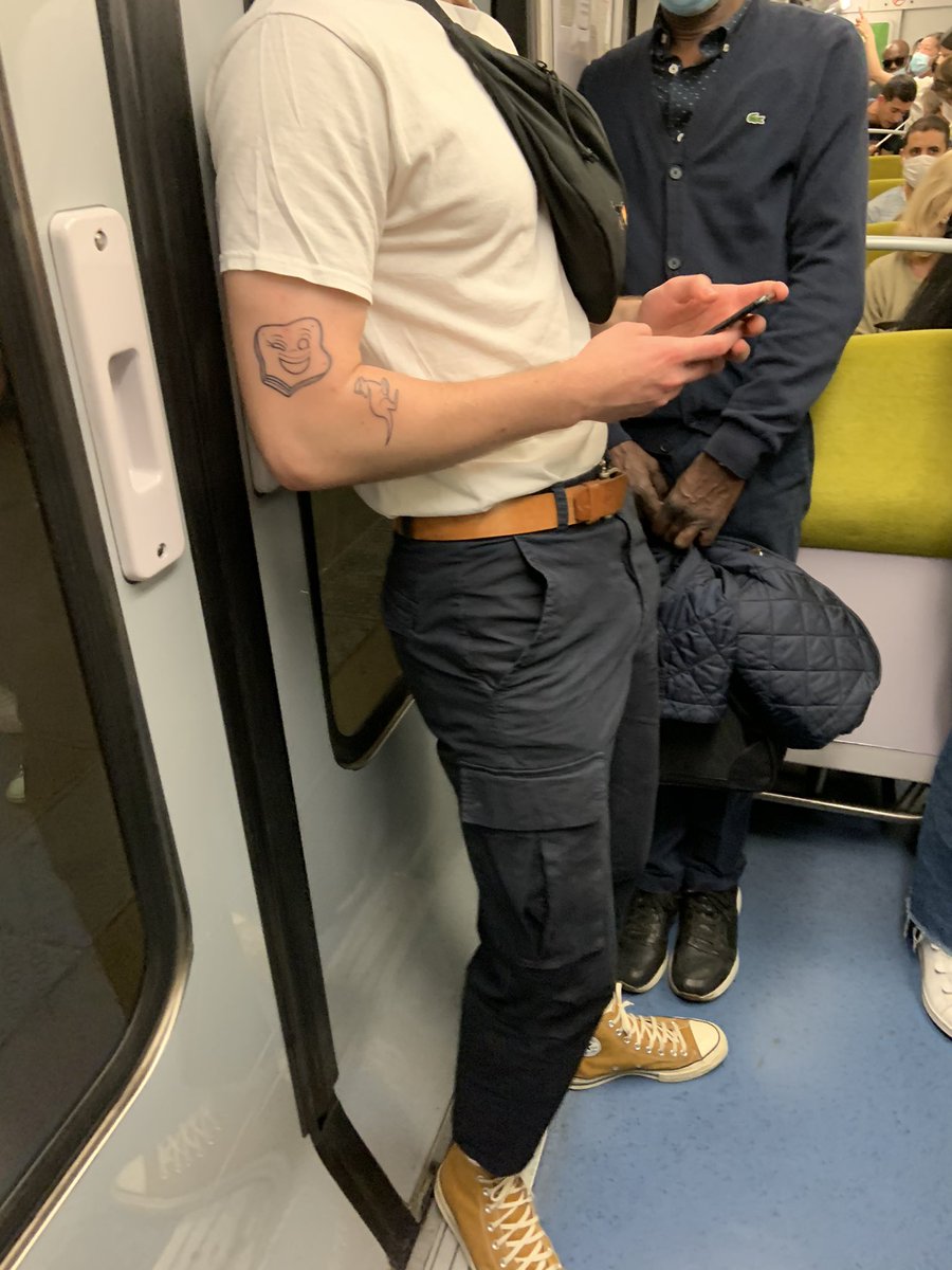 Un tatouage bn j’aurai tous vue