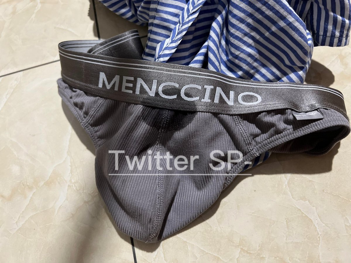 994221 tweet media