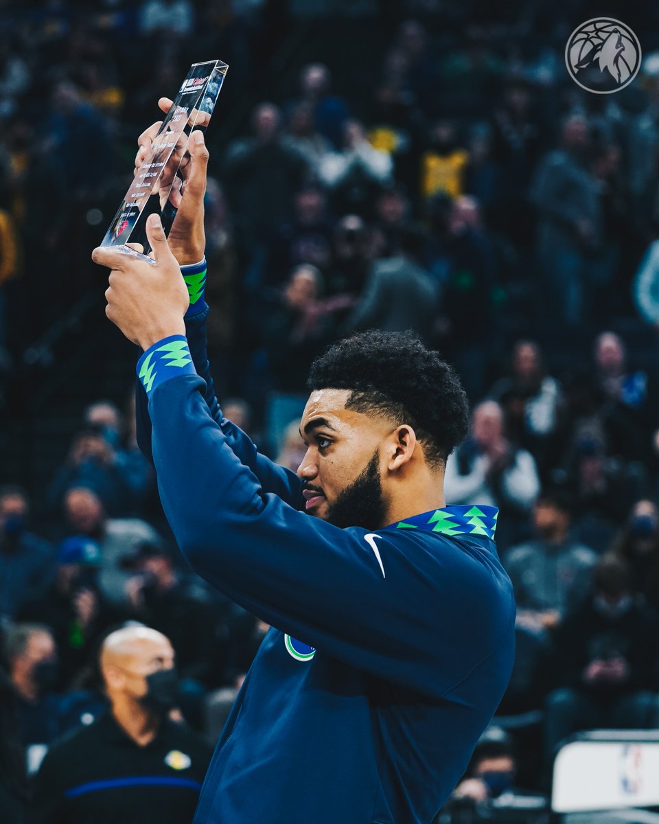 Timberwolves's tweet photo. DOUBLE VOTE DAY 🗳

Today is the last day to vote @KarlTowns for the 2021-22 Seasonlong #NBACommunityAssist Award!

1 RT = 2 VOTES https://t.co/VdmxlDEVcb