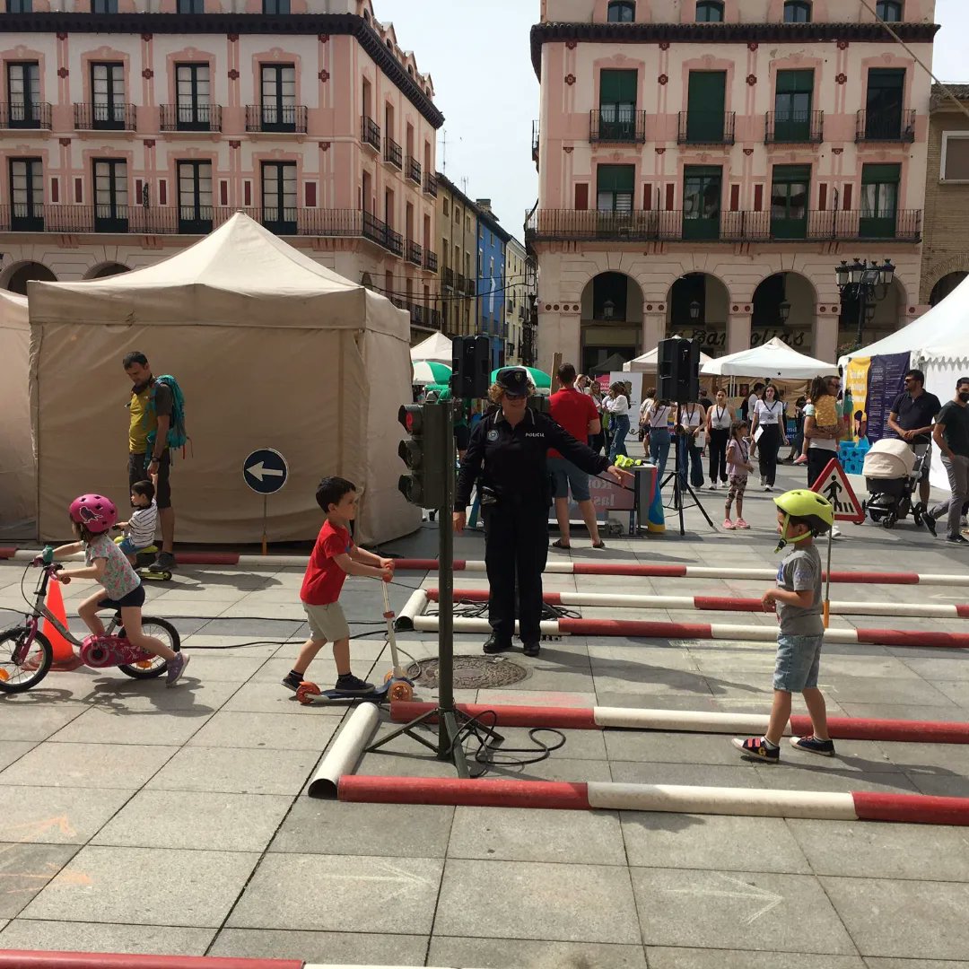 HuescaPrimera's tweet photo. Apoyando la Feria de la Psicología Aragonesa. Importante conocer y cuidar nuestra salud mental.
#yocuidomisaludmental
#huesca https://t.co/dUF36LRL3X