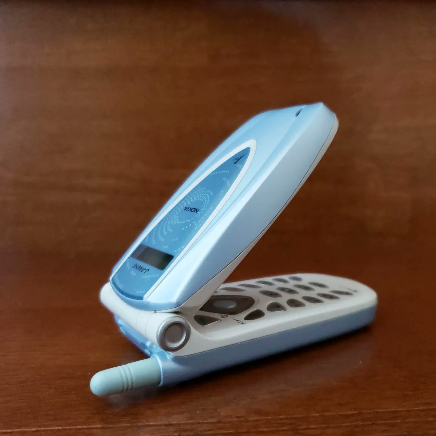 超～お宝発見！30年くらい前の携帯電話です ムーバN 歴史的 初期携帯電話 ガラケー 貴重 お宝 コレクション
