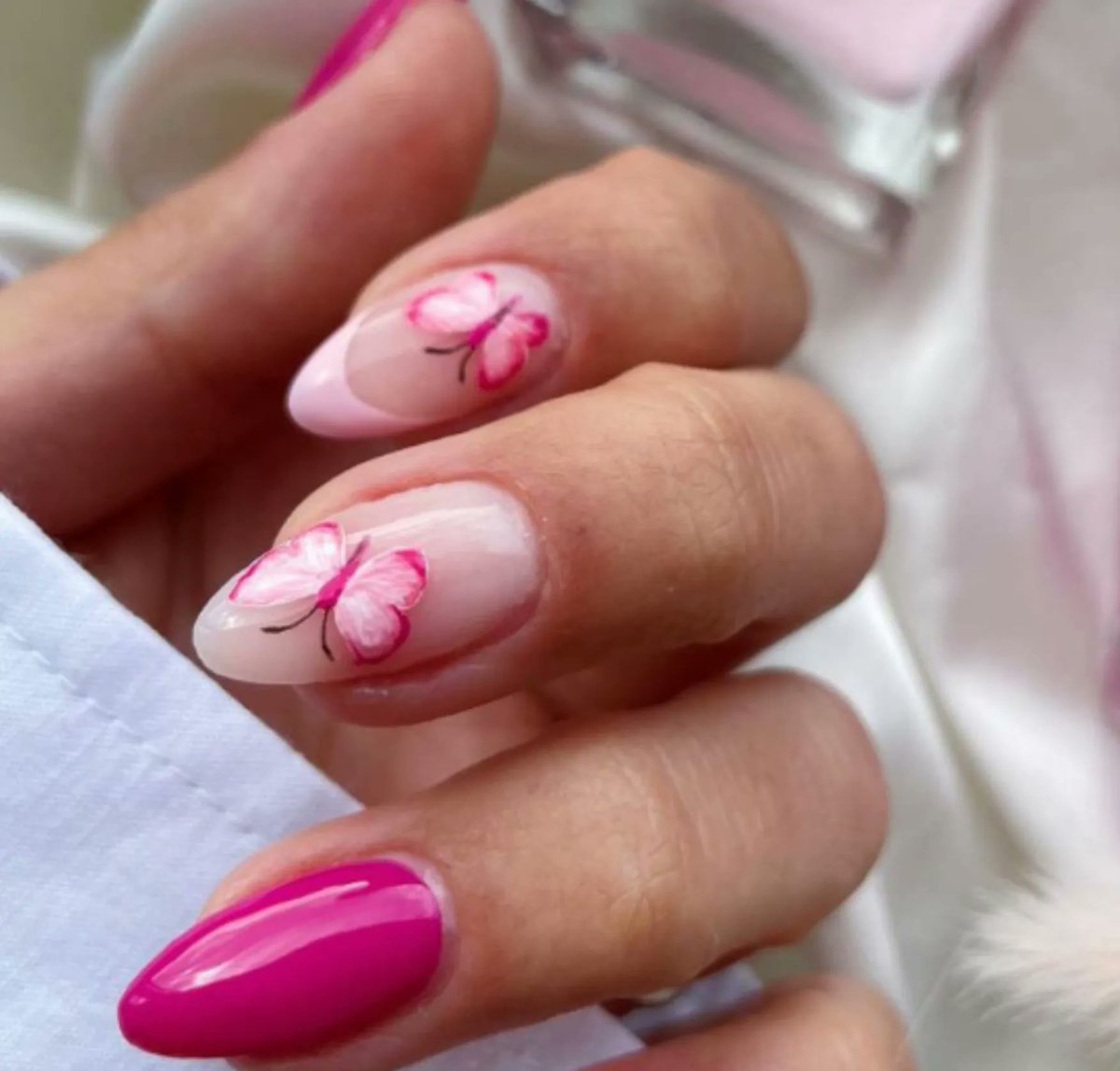 npdirect's tweet photo. The perfect combo, shades Mindfulness Mantra and Mani Meditation by Nails Inc 🌸🌺

Mani by @phoebesummernails

Shop both shades now on Nail Polish Direct with Free UK Delivery 🌸🌺 #nailsoftheday #nailsofinstagram #nailsinc #nailpolish #stripednails #streetstyle #rednails https://t.co/PoFzEApgDt