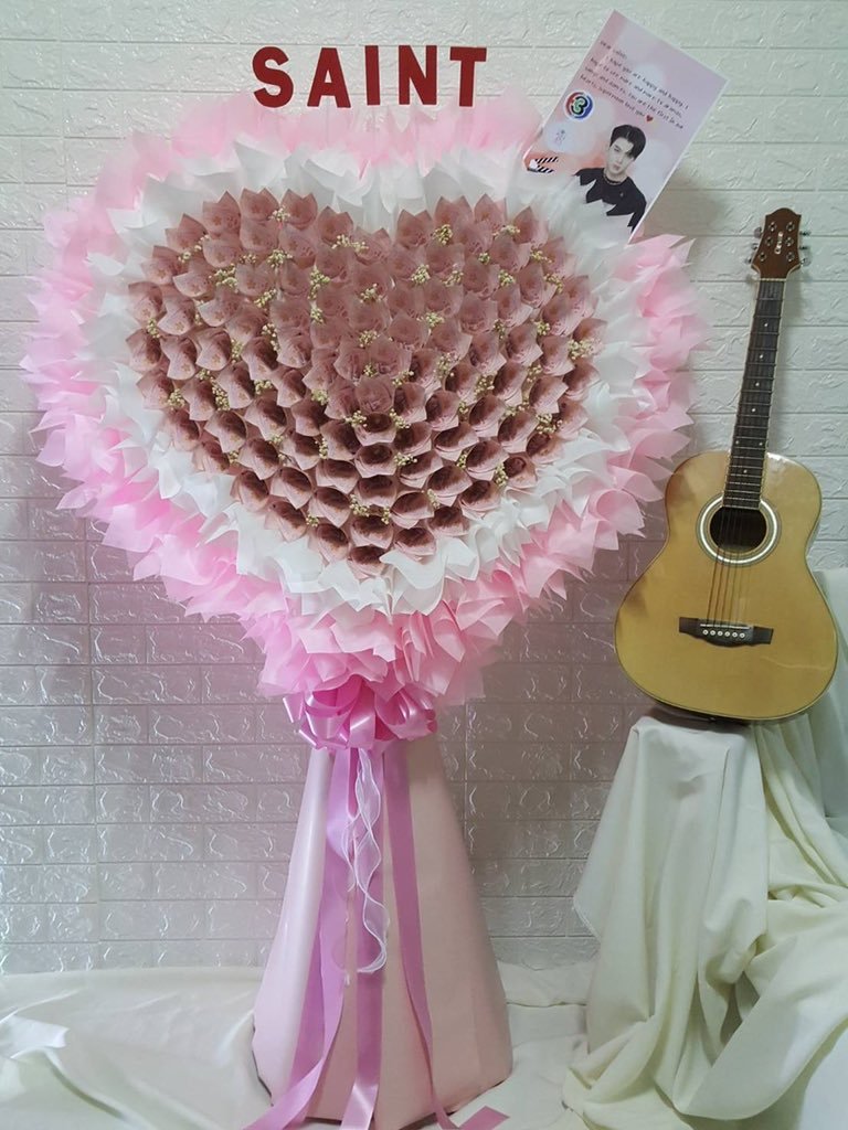 20220514
非你大结局❤️🌙
Supermoon的麻麻和女友们送上💰🌸一束与我们的宝贝一起纪念这个美好的日子～

未来可期，期待宝贝更多的作品🌹

<a href="/Saint_sup/">Saintsup 🎬</a> 

#Saint_sup 
#MingEr 

感谢<a href="/SAINTHOODx/">( CLOSE ) 𝐒𝐀𝐈𝐍𝐓𝐇𝐎𝐎𝐃x</a> 提供帮助🌹