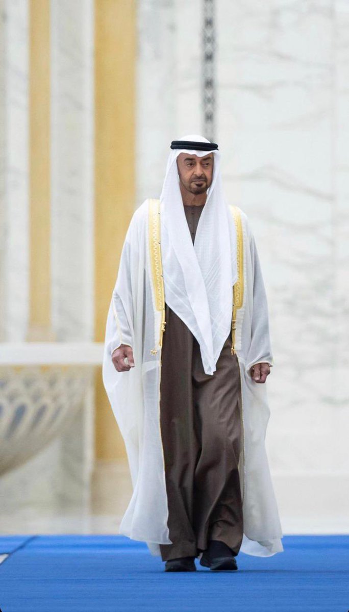 أبارك لسيدي صاحب السمو الشيخ محمد بن زايد آل نهيان انتخابه رئيسا للدولة ، ونبايعه على السمع والطاعة ونعاهده على البذل والعطاء  ، ستستمر سفينة الاتحاد في عهدكم ماضية في أمن وأمان وشعب الامارات في عز وازدهار  وراية دولة الامارات عالية خفاقة بين الأمم