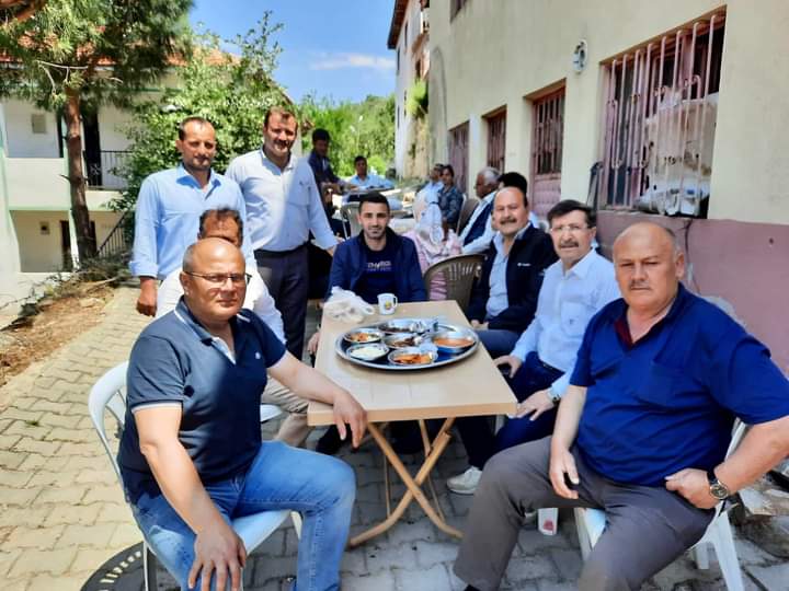 burhaniyeilceak's tweet photo. Korucaoluk Mahallemizden Önder Yılmaz'ın rahmetli babasınin hayır yemeğine katıldık. Allah kabul etsin, mekanı cennet olsun. https://t.co/nmnhCAG4Wj