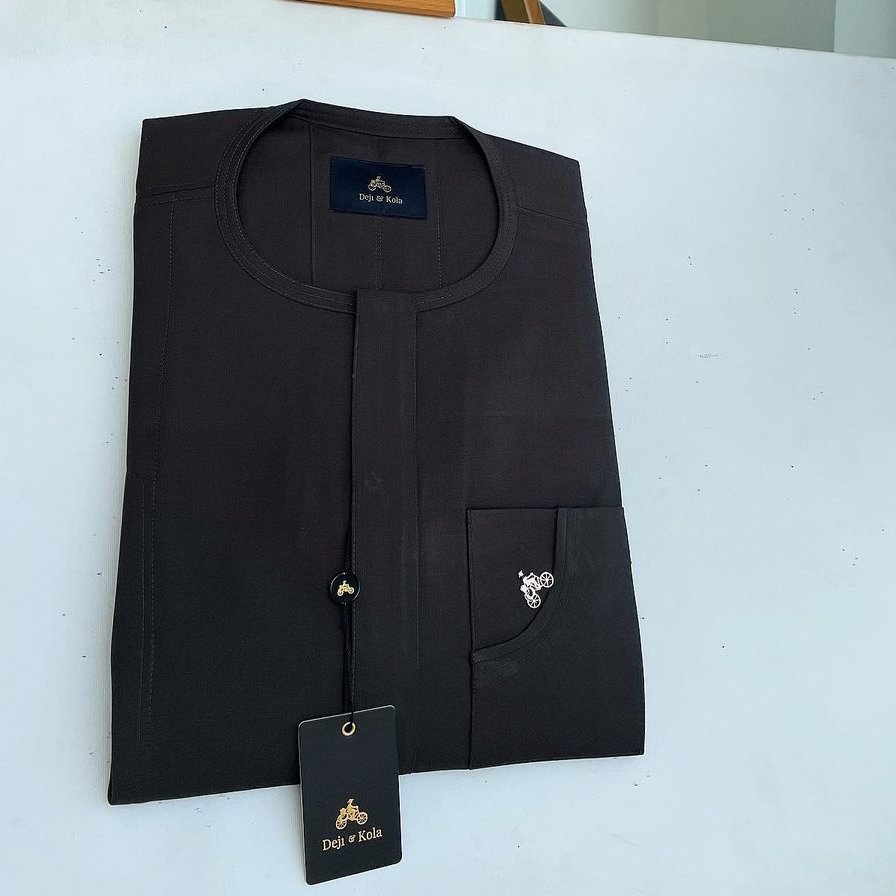 dejiandkola's tweet photo. well detailed😍🔥
#tailored #ceremony #forkings #bespoke #dejiandkola
#fashiondesigner https://t.co/nkU8AnSmgJ