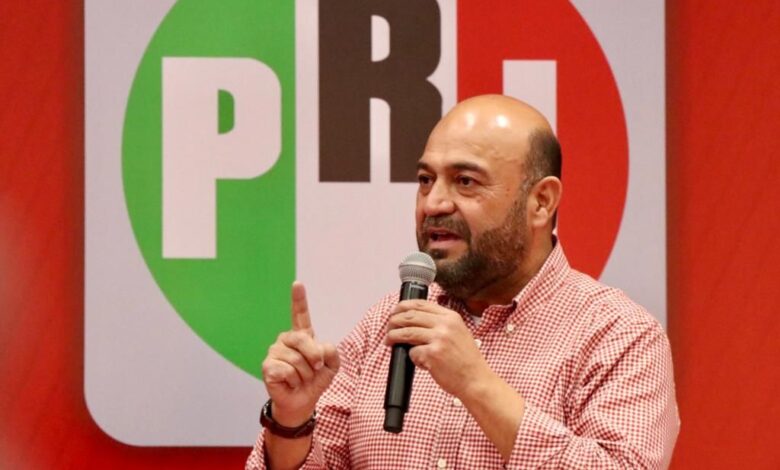 DiarioCoahuila's tweet photo. ‘La ley es la ley, haga cumplirla’ 
@rigofuentes 

#Saltillo #Coahuila 

https://t.co/OofeakkS7r https://t.co/k0yP67fqGs