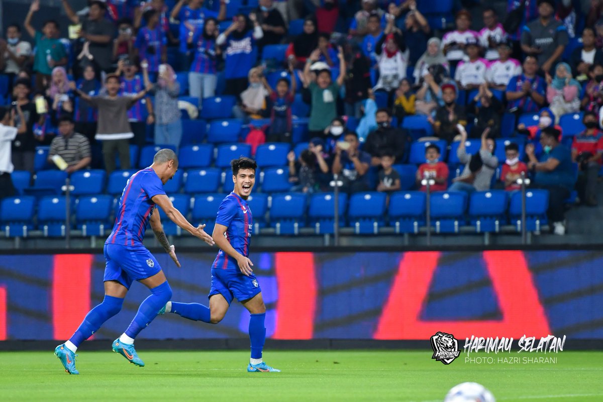 harimauselatanj's tweet photo. Tamat perlawanan JDT menewaskan pasukan pelawat Sarawak United FC dengan jaringan 3-0
Luaskan Kusamu!!!
6' Nazmi Faiz Mansor
15',42' Fernando Forestieri
#FACup2022
#JDTvSWU https://t.co/FCGJPH48OW