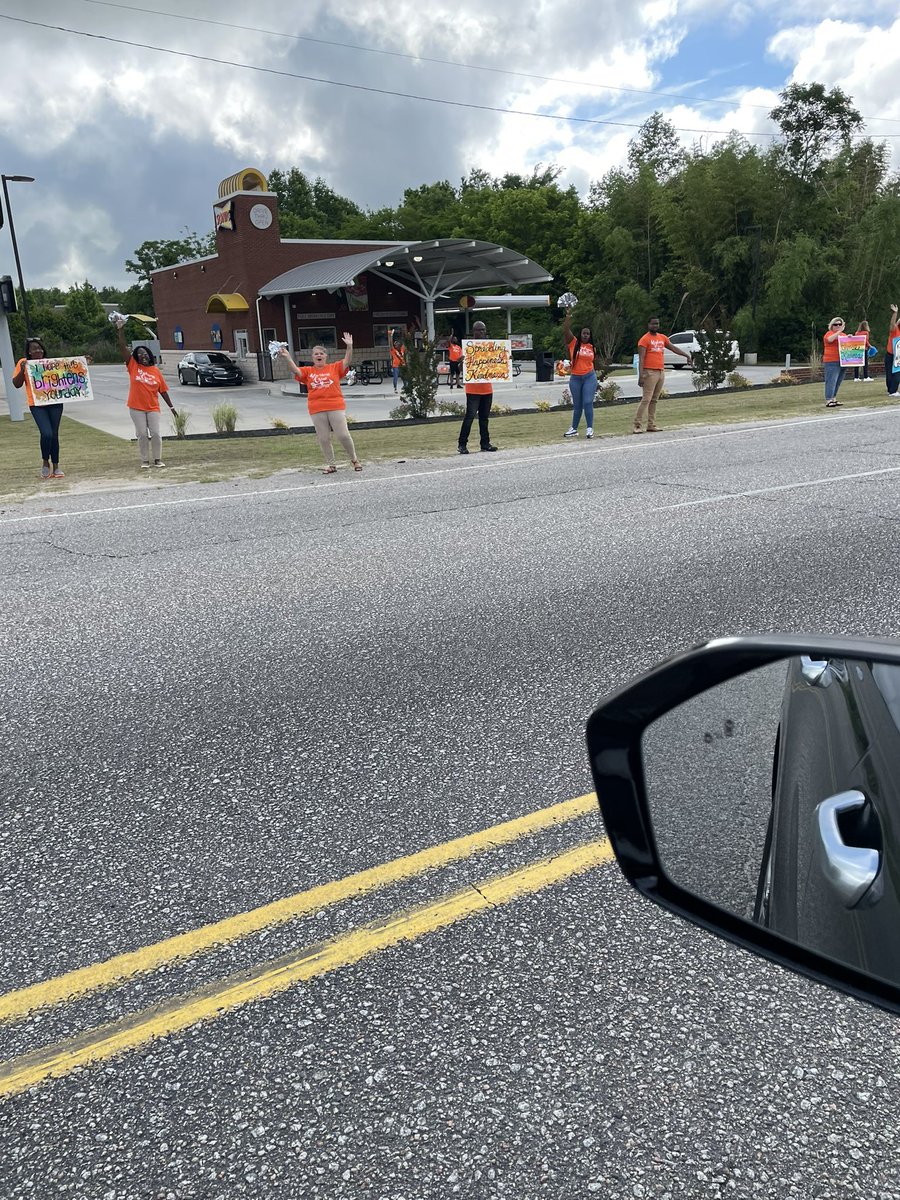 DCSDSuper's tweet photo. JL Cain representing their Random Acts Of Kindness at Sonic in Darlington.  #DCSDRAKDAY https://t.co/lnd9CLEZWP