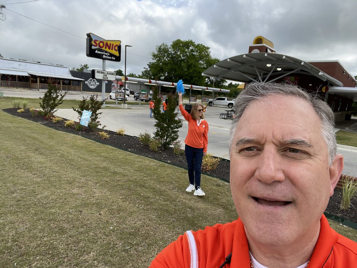 DCSDSuper's tweet photo. JL Cain representing their Random Acts Of Kindness at Sonic in Darlington.  #DCSDRAKDAY https://t.co/lnd9CLEZWP