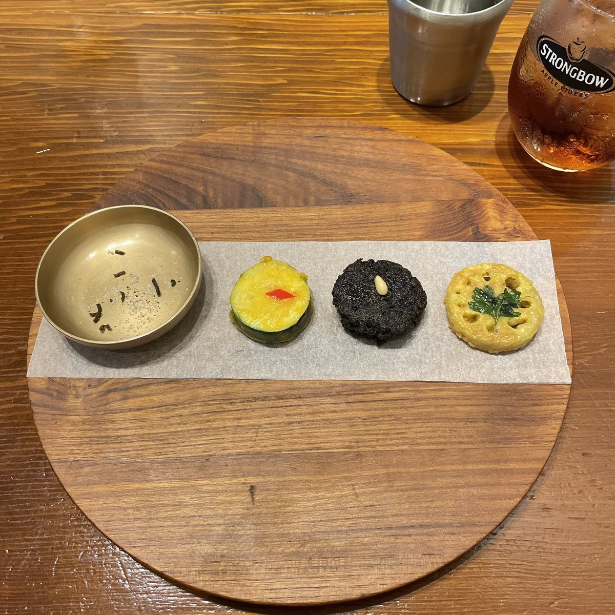 t_c_monster's tweet image. オシャレすぎて脳が混乱する韓国料理を
仲良し同期と食べてきたである。
#HASUO #広尾