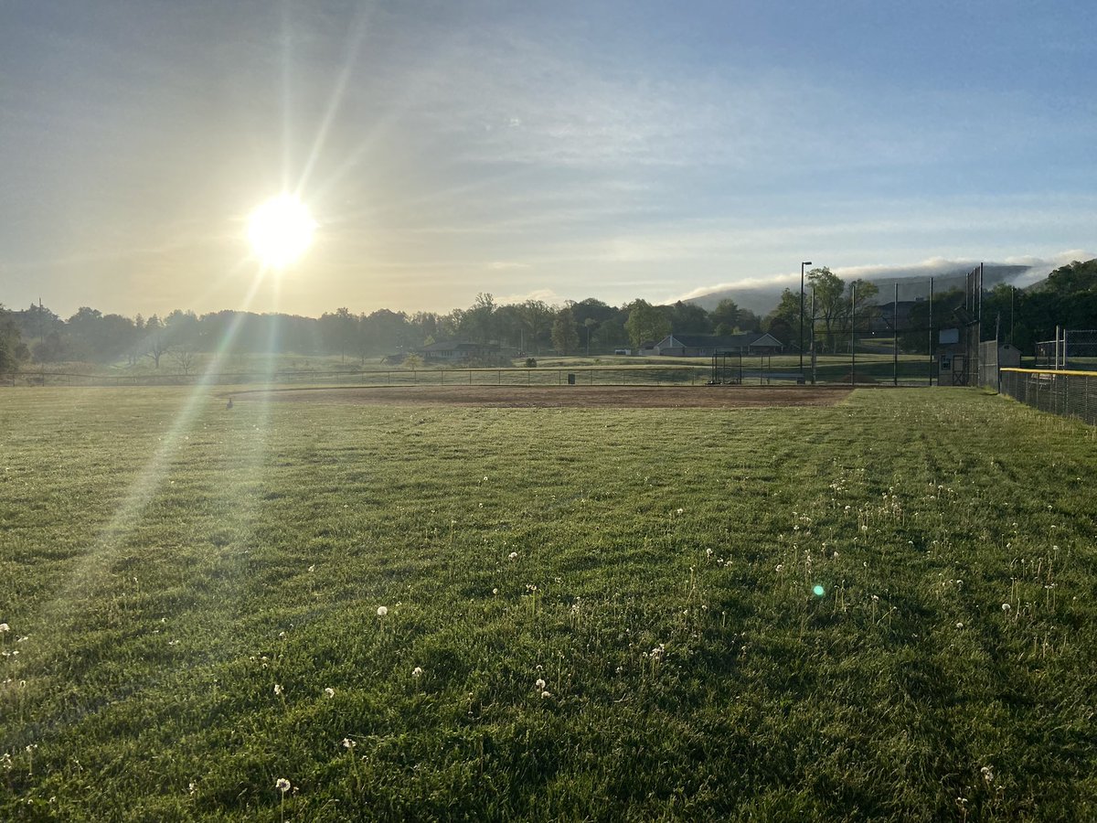 Rise and Shine for a 7am hitting session! <a href="/BCSDBulldogs/">Beacon Athletics</a>