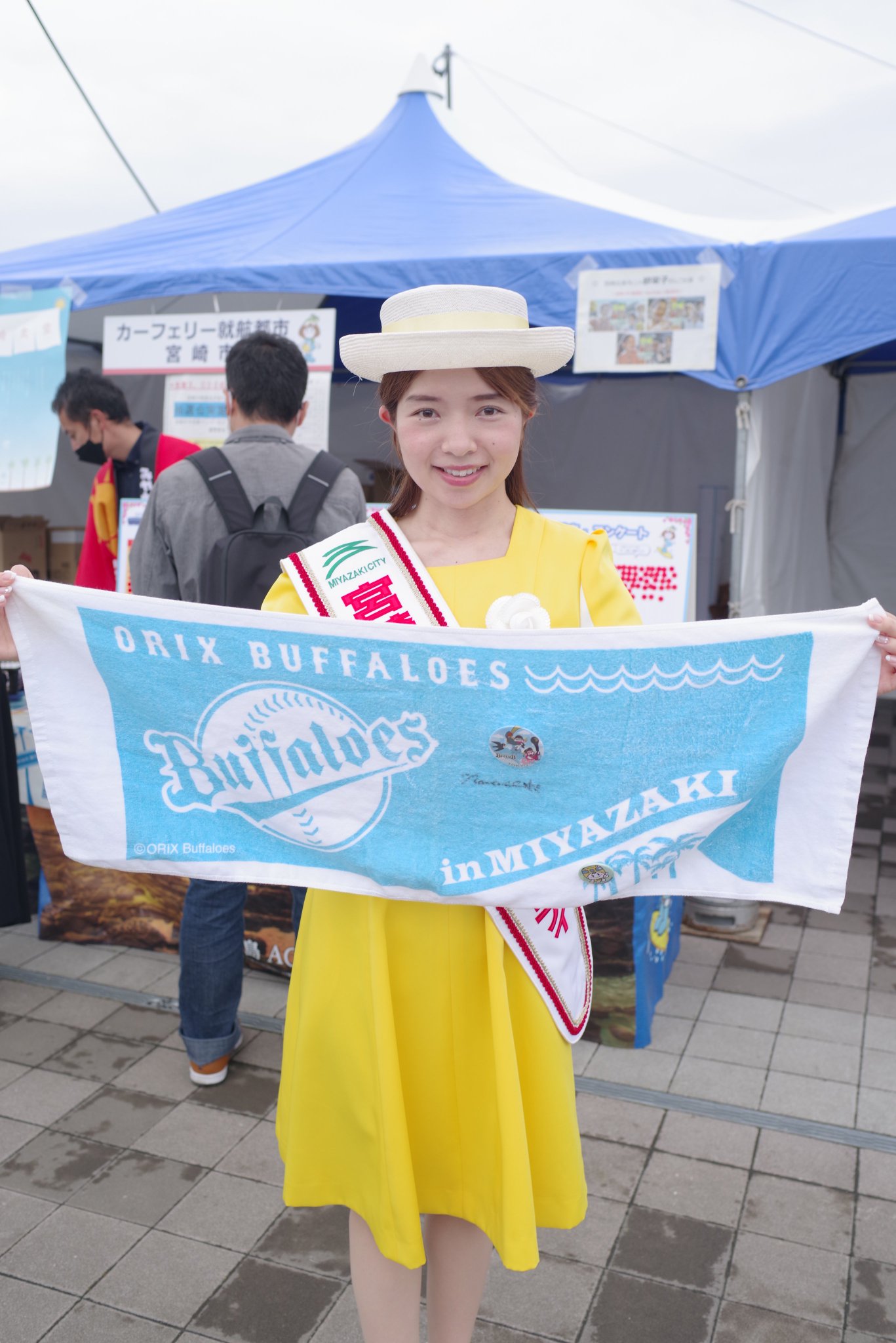 飛んでモアイ on Twitter