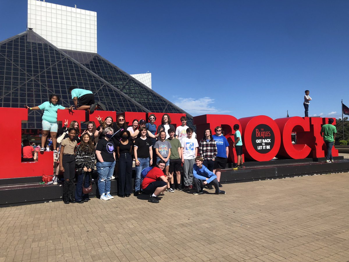 Blue Notes and Jazz band are here in in CLE and ready to rock! 🤘
<a href="/Todd_spinner/">OlentangyBerlinBears</a> @FriendsFbpa <a href="/OBHSBand/">Olentangy Berlin Band</a>