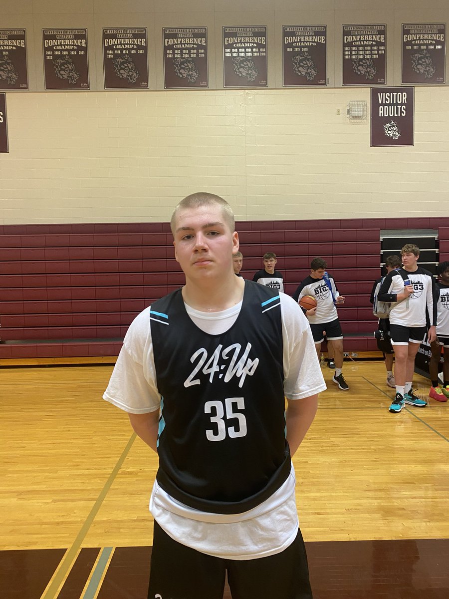 Caleb Polling of <a href="/pcf24up/">24:Up</a> 2025 Mlachnik did a little of everything in a win this morning. He’s a point forward with the ability to get a rebound and go coast-to-coast. He scores from all areas and plays with the upmost toughness. <a href="/PHCircuit/">Prep Hoops Circuit 🏀</a> #PHMidwestShowdown