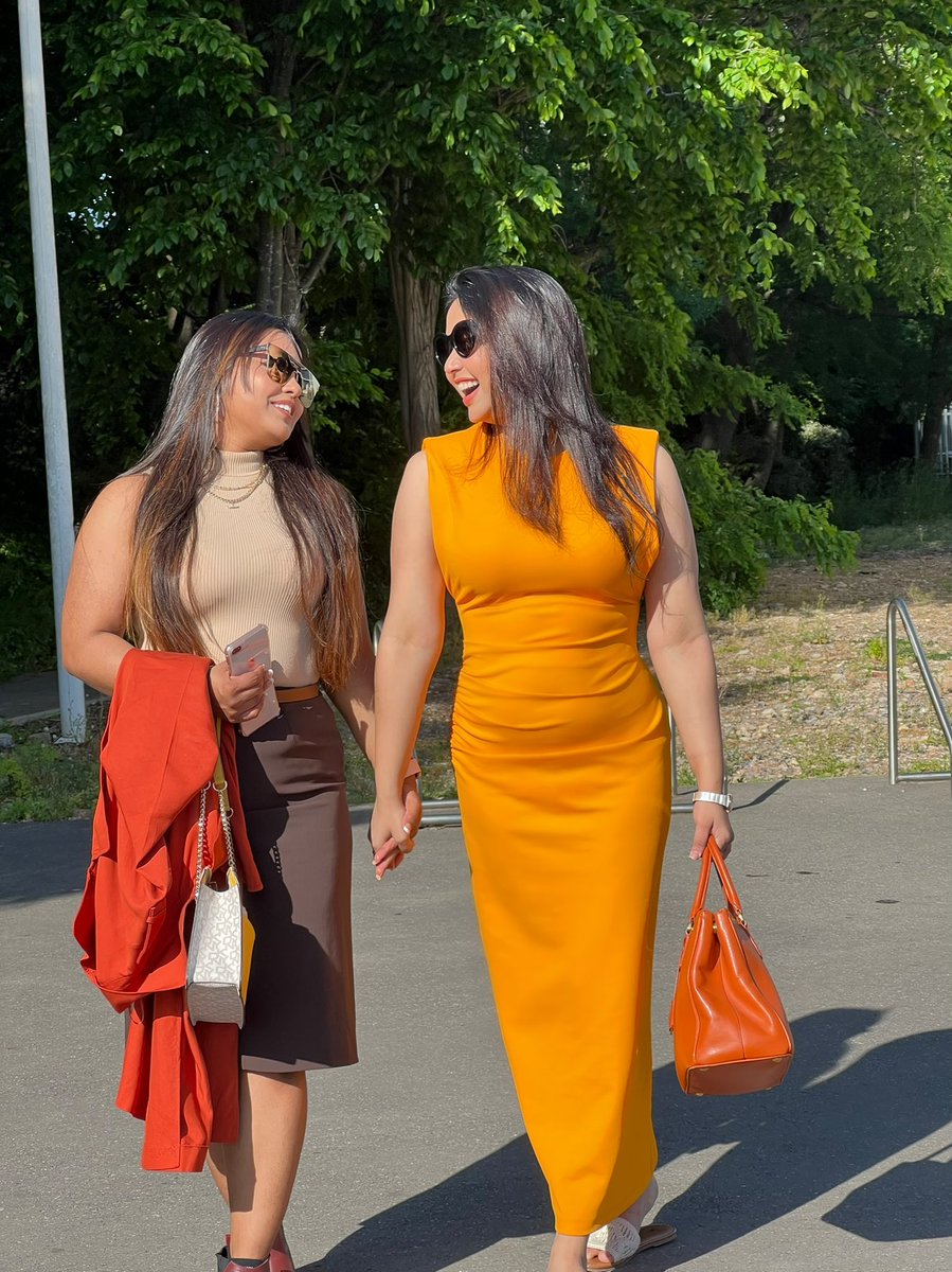 BhabnaAshna's tweet photo. A friend is one who overlooks your broken fence and admires the flowers in your garden…. 

&amp; it’s you Farha Eusuf 😘 https://t.co/Nj33qxF7OT