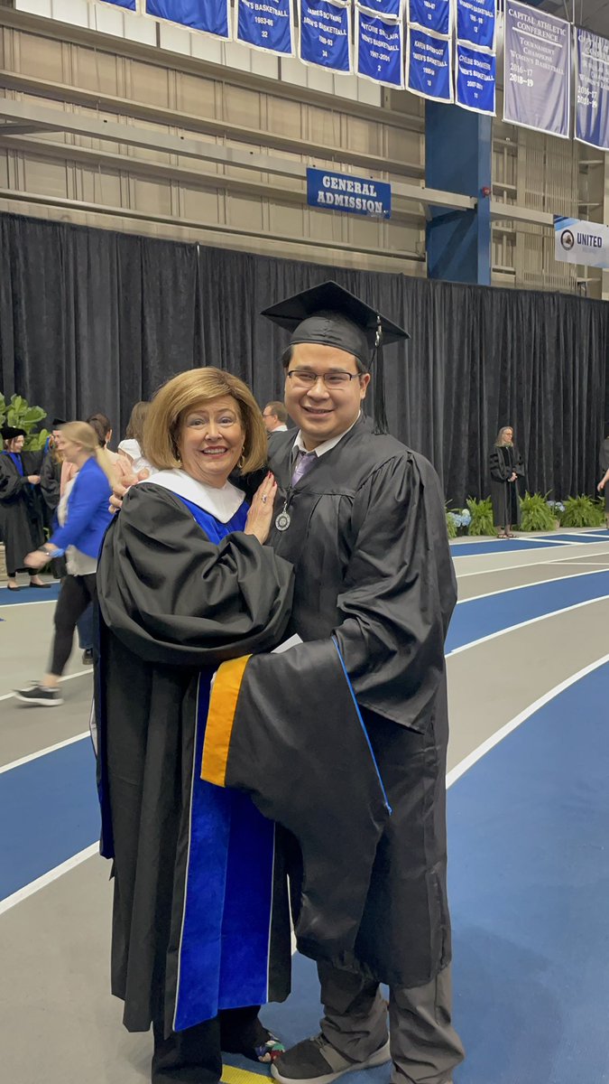 CNUcaptains's tweet photo. Hugs from Rosemary before crossing the stage 🥹 >>>>>>
#CNU22 #CaptainForLife https://t.co/bXmtVnUJW6
