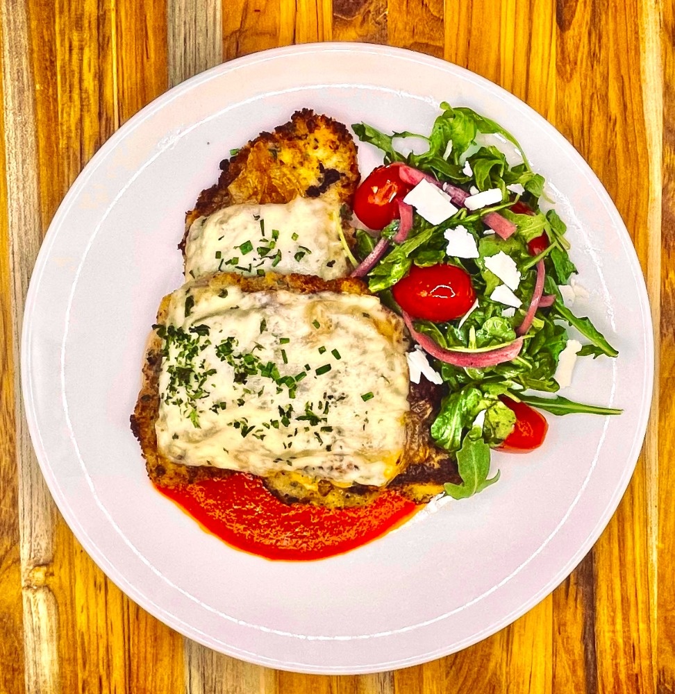 bar_verona's tweet photo. Pan fried breaded veal cutlets layered with sweet onion jam and fontina cheese, served with romesco sauce and a lightly dressed arugula salad 😍

See you soon 😉

📍 500 Loop Rd, Commerce Charter Township, MI 48390

#BarVerona #HappyHour #CommerceTownship https://t.co/GdYCs3hupp