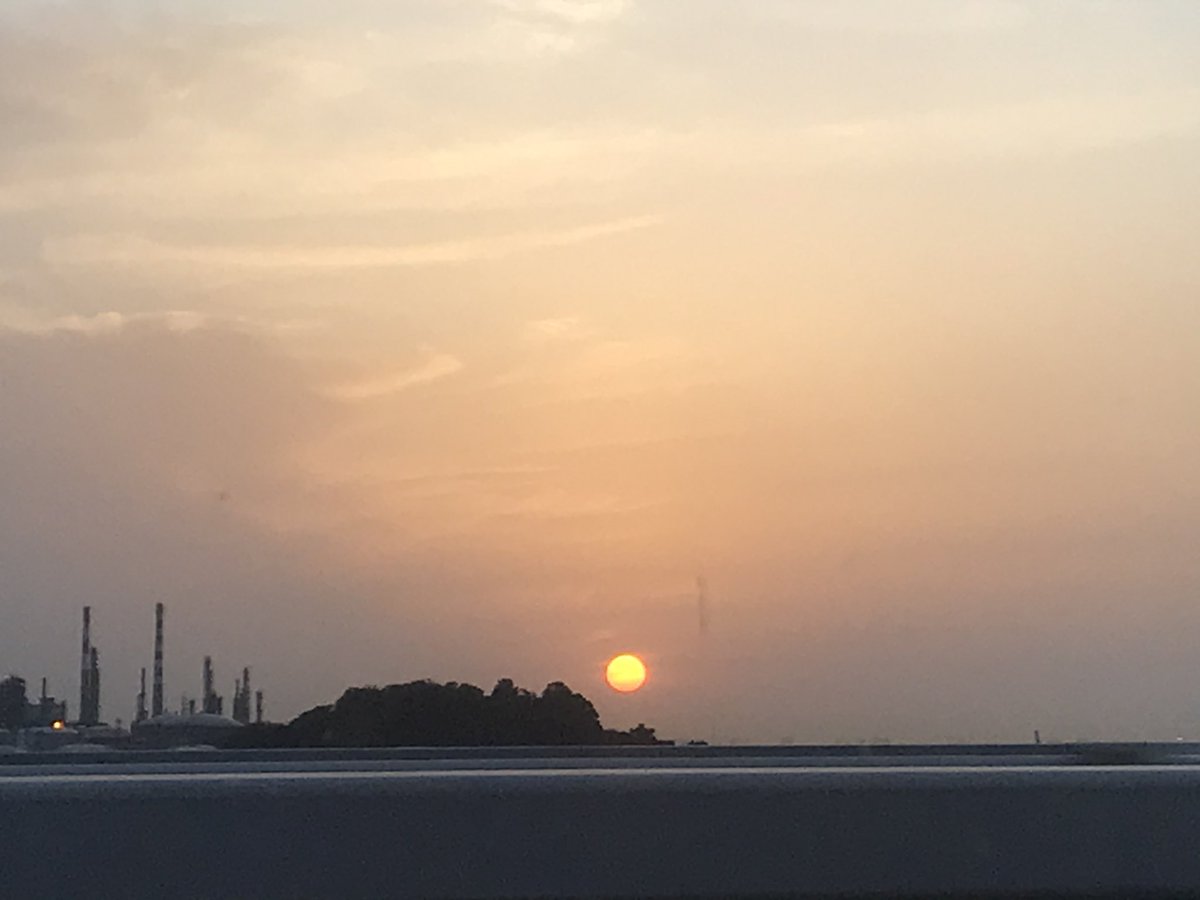 Zzzuihaode_'s tweet photo. 落日がきれいだ💕 落日を撮るのが好きだ🌆 https://t.co/mSMNtT2be9