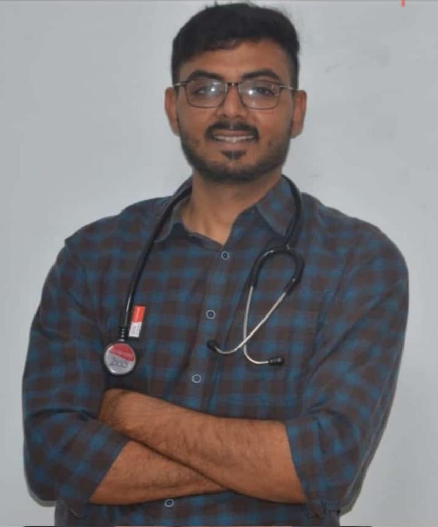 official_aimsa's tweet photo. #SUICIDE 
INDIA lost again an young talent!
 #RIP 🙏Dr. Kishan Patel 
Got Admission In JNU Medical College #Jaipur #Rajasthan In MS #Orthopaedic lastweek
Only 3 days of joining &amp;committed suicide 

Kindly investigate @jaipur_police
@ashokgehlot51
#JusticeForDoctors https://t.co/Kbe7KBreIh