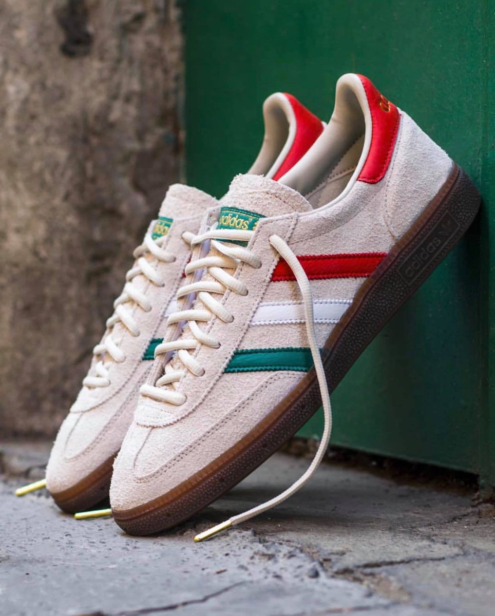 Sneakerspacegh's tweet photo. ADIDAS ORIGINALS HANDBALL SPEZIAL ST. PATRICK'S DAY "CLEAR BROWN"

New drop! 

Limited pairs &amp; sizes available in stock! 😍😍😍 

Kindly RT our clients may be on you TL https://t.co/ke5XOUV2AU