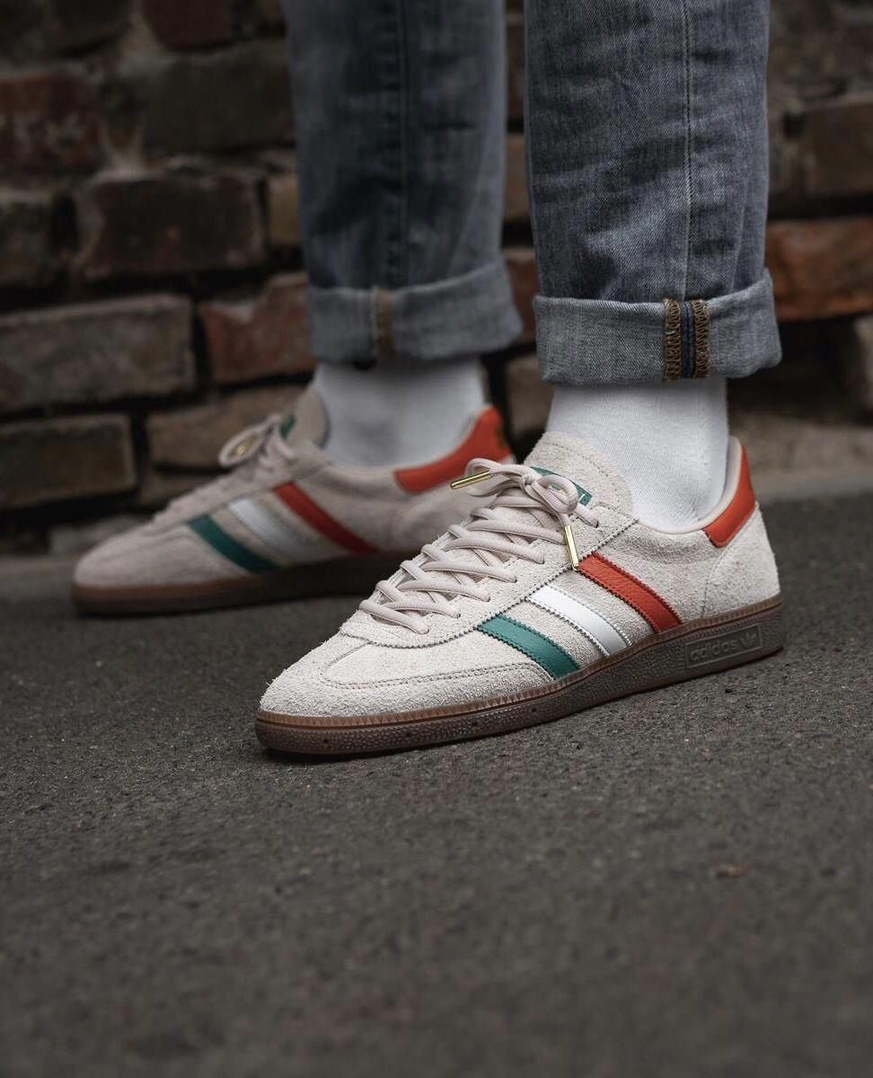 Sneakerspacegh's tweet photo. ADIDAS ORIGINALS HANDBALL SPEZIAL ST. PATRICK'S DAY "CLEAR BROWN"

New drop! 

Limited pairs &amp; sizes available in stock! 😍😍😍 

Kindly RT our clients may be on you TL https://t.co/ke5XOUV2AU