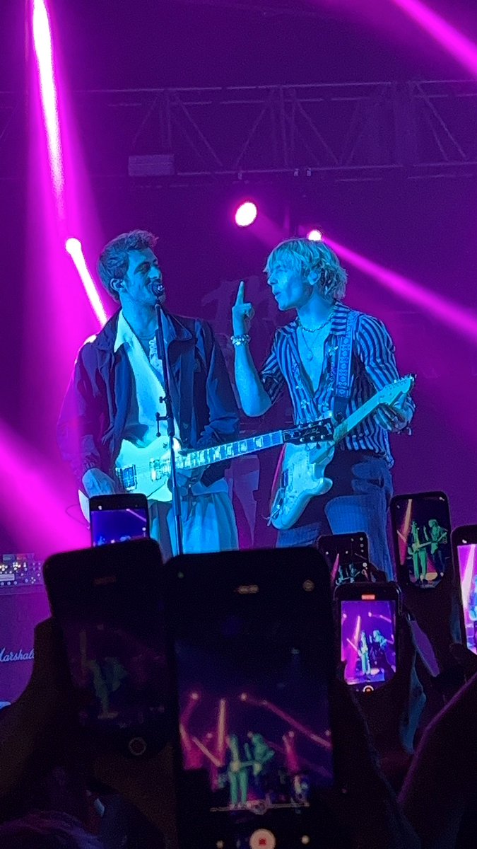 tdecstlns's tweet photo. MIREN LA SONRISA DE ROCKY EN LA TERCERA https://t.co/GSPYqtYxr7
