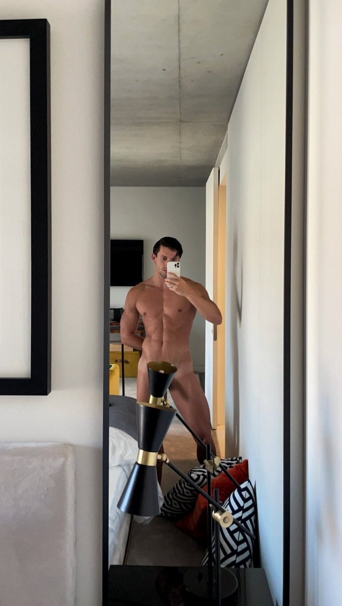 iampaul_b's tweet photo. RT if you don't like the lamp
#gaydilf #gay #gaydad #gaydaddy #sexy #horny #dilf #muscles #guy #gym #naked #nude #dominantdaddy #DomDaddy https://t.co/aj0u3usueh