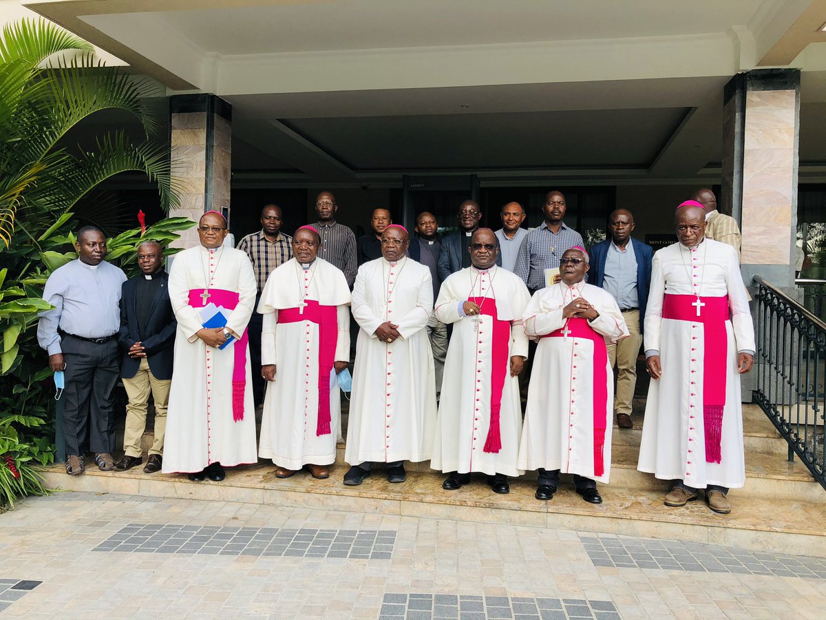 BusomokeJesse's tweet photo. #Goma: fin de la conférence de presse des évêques de la province ecclésiastique de bukavu sur la venue du pape à Goma. Tout est clair, Attendons le pape. @TataCardinal @michaelkalamo @PatrickMuyaya @glody25 @innobuchu @akilimalisaleh @StanysBujakera https://t.co/aSwUwD6LUa