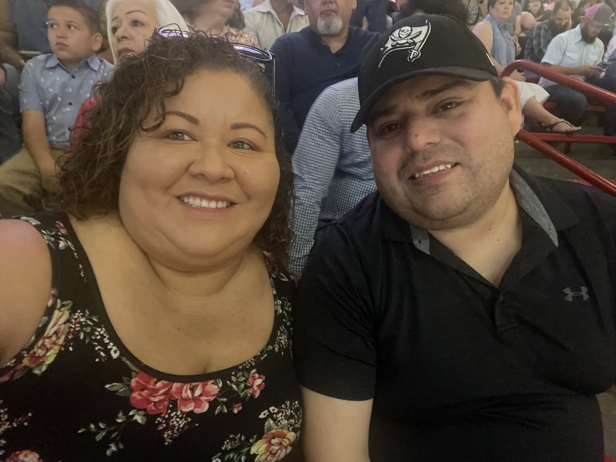 DeeYHdz's tweet photo. Michael Jeremy Garza and I are so proud of you 👏🏼 we know that you will do great things in this next chapter of your life! Congratulations Jeslyn Strader #UNMGrad #Classof2022 #bachelorsdegree #specialeducationteacher https://t.co/Y34dvbTQfk