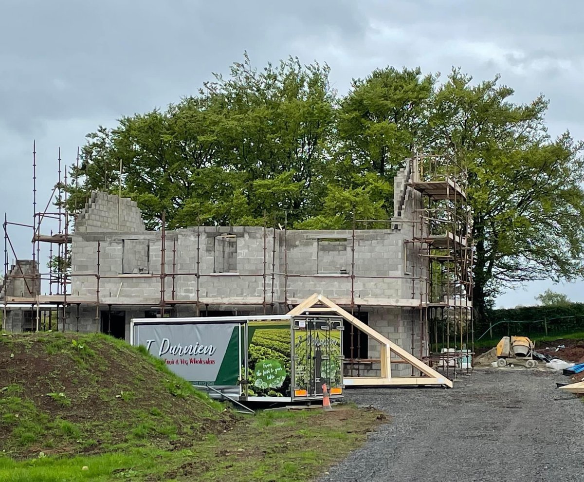 PJArchitecture's tweet photo. My Side kick ‘Sid’ 🐶 out &amp; about with me yesterday checking in on a few new builds around the Rasharkin area, this one coming along nicely. Ready for trusses on Mon. Be looking like it’s digital image in no time! #pjcareyarchitecture #rasharkin #newbuildhome
#springerspaniel https://t.co/yoOLI6ap0q