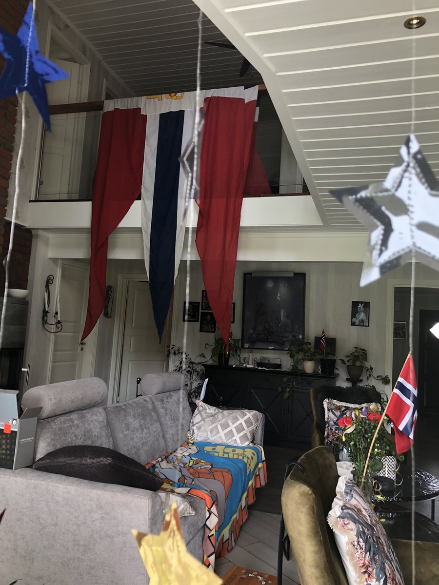 sarahjardar's tweet photo. Ready for eurovision🎉🇳🇴 https://t.co/5BOI896gUn