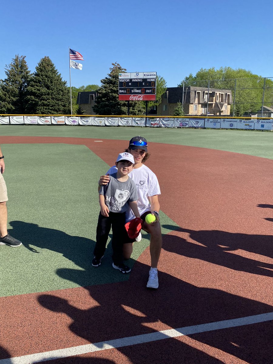 CentJagBaseball's tweet photo. 2 great teams, 1 incredible day! Thank you @AnkenyMiracleLeague for allowing us to come enjoy this beautiful day with you!
@ACHSJagSB @CentJagBaseball https://t.co/vLkDcCtcdT