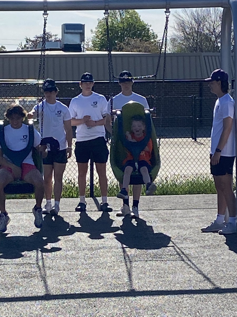 CentJagBaseball's tweet photo. 2 great teams, 1 incredible day! Thank you @AnkenyMiracleLeague for allowing us to come enjoy this beautiful day with you!
@ACHSJagSB @CentJagBaseball https://t.co/vLkDcCtcdT