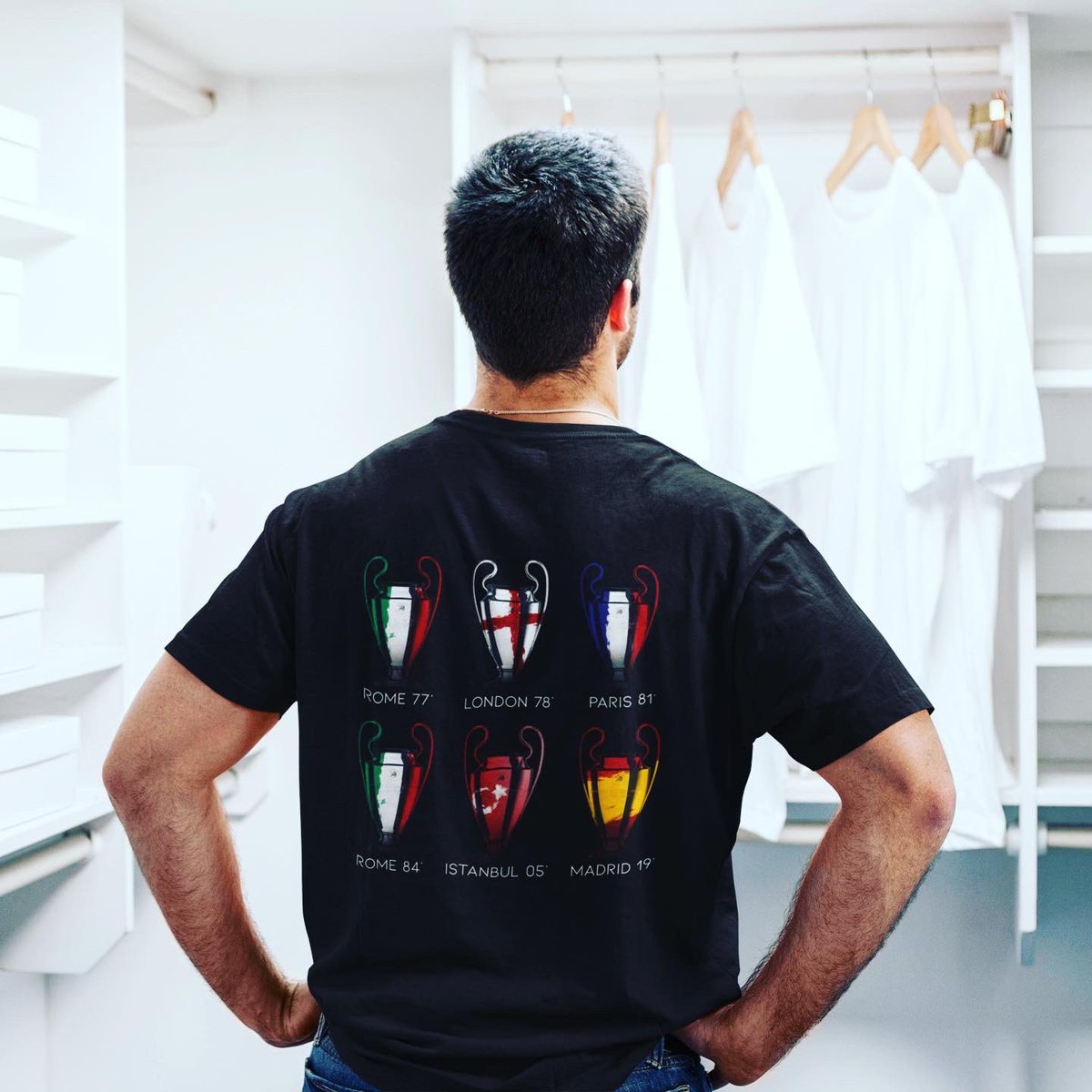 SignsbyjamesC's tweet photo. Support the Reds on there journey to Paris, with T Shirts designed by myself! 

To order go to: 
https://t.co/2ypIoVWfb7

#LFC  #TShirts  #design #Liverpool  #clfinal #championsleague #liverpooltshirt #LFC #RealMadrid #final #tshirtdesign #etsy https://t.co/8PQK7vyA8G