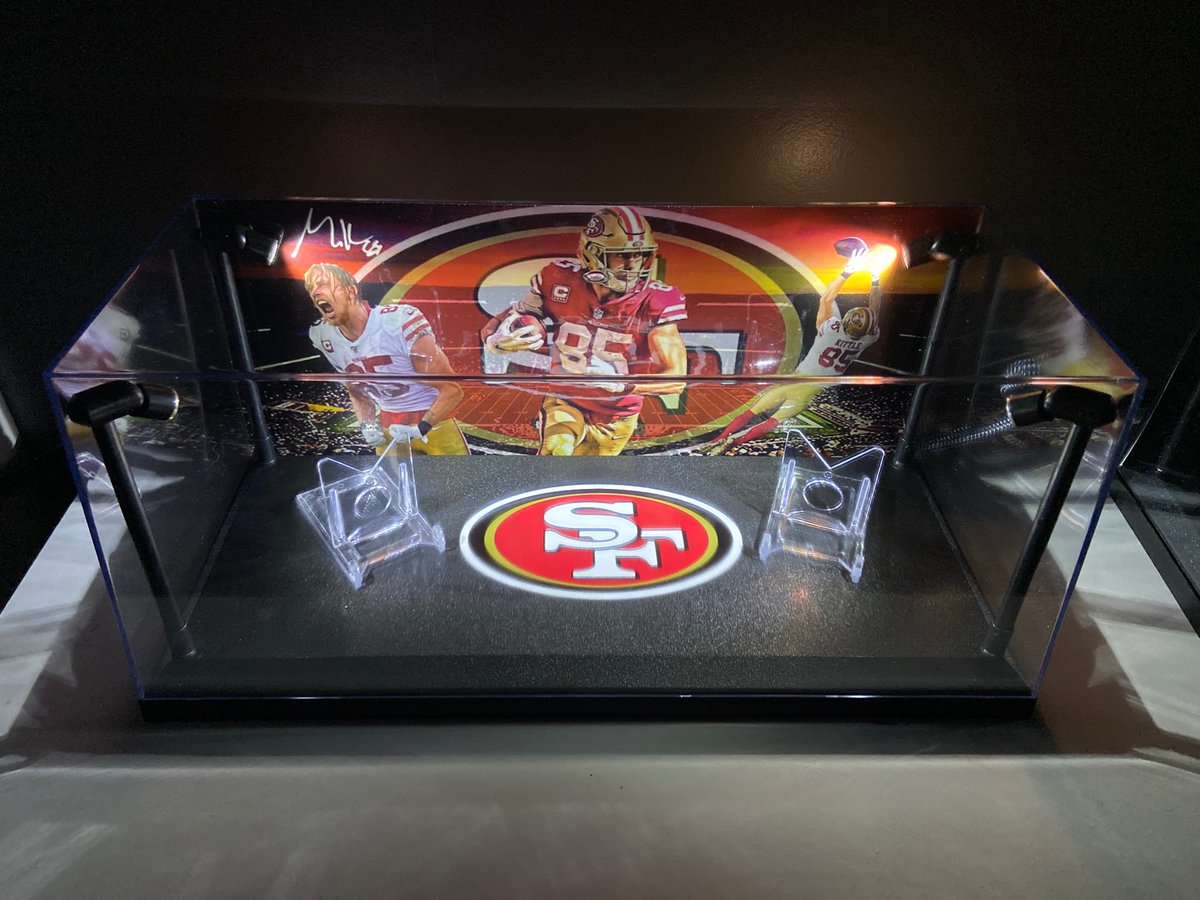BReese01376963's tweet photo. Custom Kittle 🏈 🔥 
#49ers https://t.co/W2ldh6OpEr
