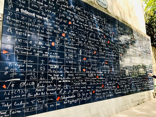 La petite rouennaise est la voix de Montmartre - #Paris #rouen 
#montmartre #guide #annesophieguerrier #LeParisien #seinemaritime #Normandie