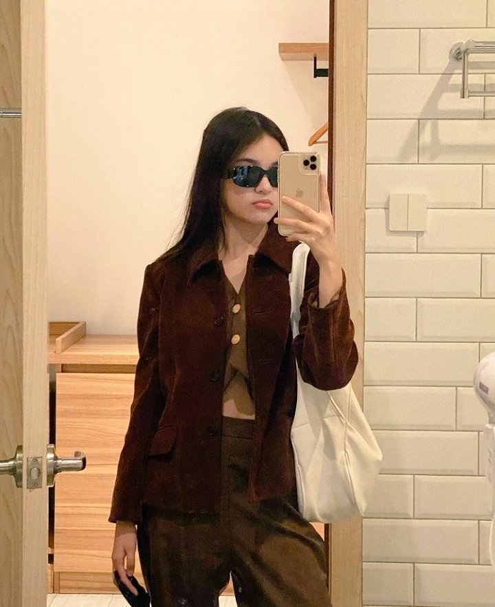 panmiIy's tweet photo. brown supremacy 🍂 @nicolekrystn https://t.co/GWGz5Dl88l