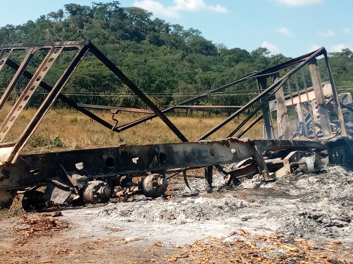 MaxTapatapa's tweet photo. Truck carrying tobacco burnt to ashes along Mvurwi road after it developed a mechanical fault yesterday. What a loss! 
@StarFMNews 
@capitalkfm https://t.co/vg4Sx1N2AI