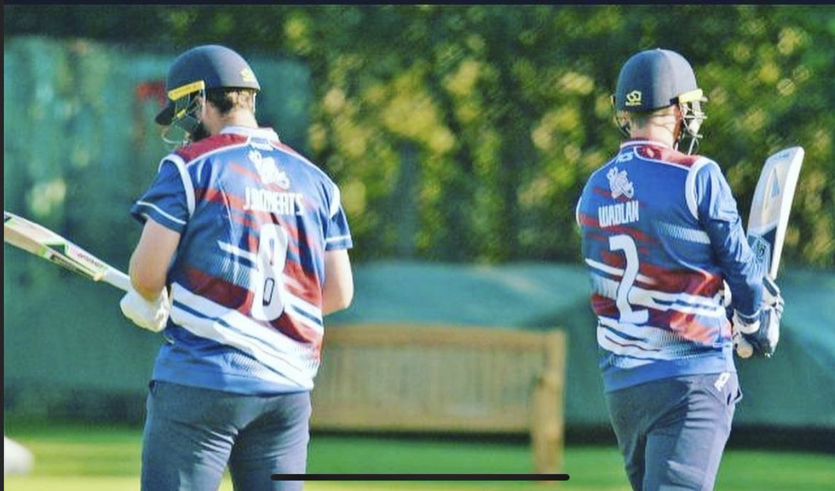 ‼️HALFWAY STAGE @swpcl ‼️

We Lost the toss and we’re put in. 

With some unbelievable hitting by <a href="/JPR2410/">Jake Roberts</a> 💥💥👏👏

🦢Swansea 4️⃣2️⃣1️⃣-4️⃣

🏏<a href="/BWadlan/">Brad Wadlan</a> 1️⃣4️⃣6️⃣(103)
🏏<a href="/JPR2410/">Jake Roberts</a> 9️⃣6️⃣(40)
🏏C Gibson 8️⃣2️⃣(108)
🏏<a href="/SteffRobzz/">Steffan Roberts</a> 3️⃣5️⃣(30)
🏏<a href="/DanDouthwaite/">Dan Douthwaite</a> 2️⃣1️⃣(14) not out