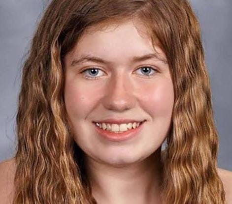 CrimesReais's tweet photo. O sequestro de Jayme Closs: A adolescente que teve seus pais assassinados e foi mantida em cativeiro por 88 dias. https://t.co/n4P9SdUHJl