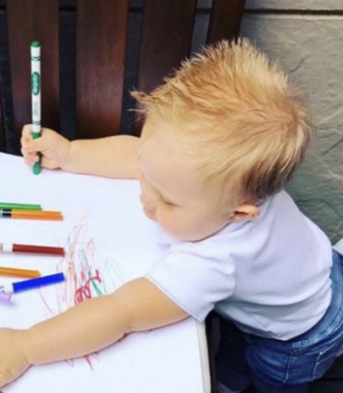 weritasdeany's tweet image. Happy birthday dear Mommy, happy birthday to you 🎉 @Anahi