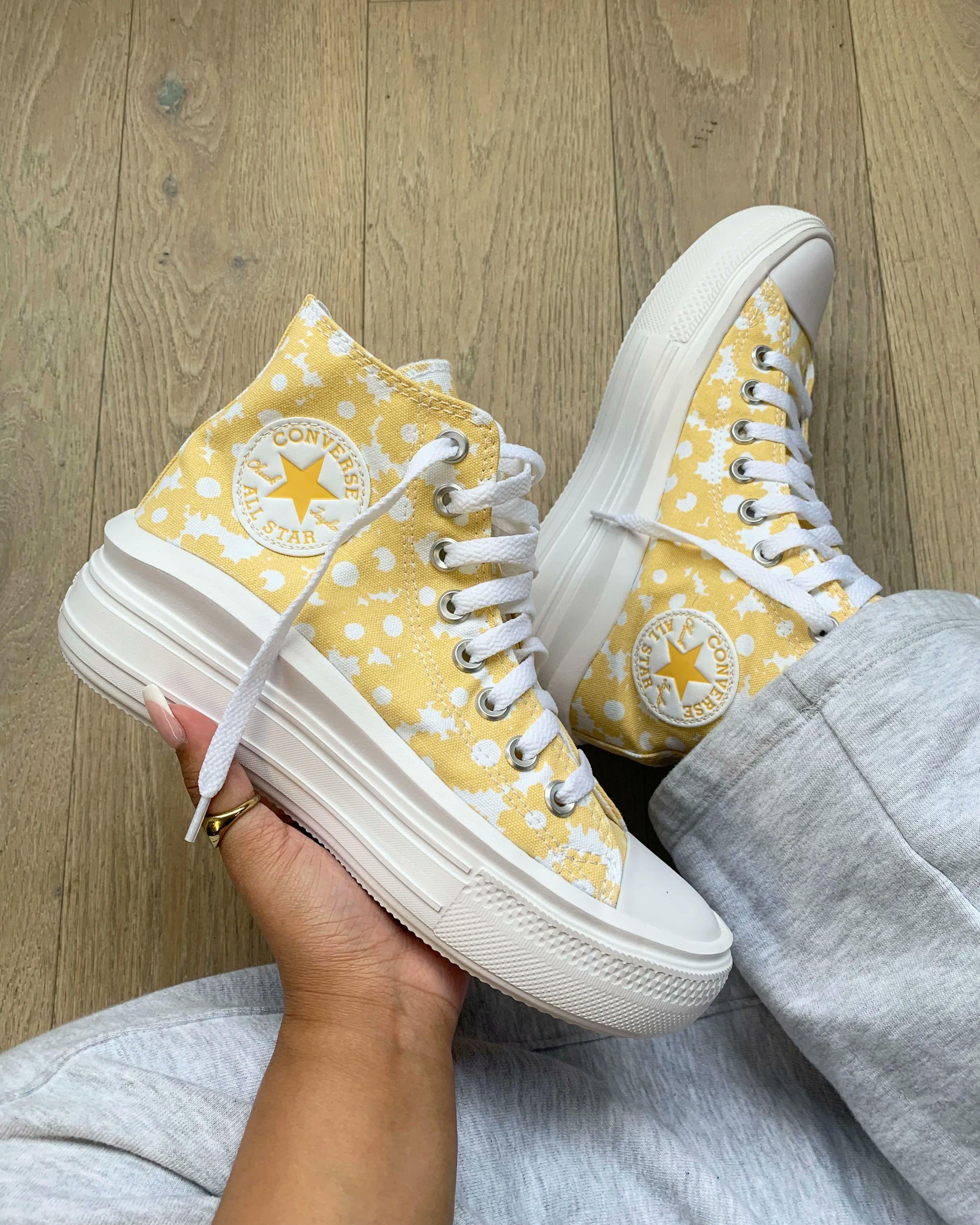 Converse grey outlet and yellow
