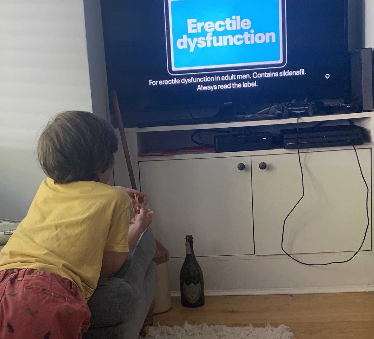 NickBruzon's tweet photo. Thanks a bunch, Sky.
Sitting at home watching #SHUNOT and then this pops up at HT…
Harry: Dad? What does that mean? https://t.co/aPlO33HQqx